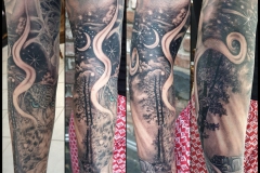 Eule Wald Nachthimmel Tattoo